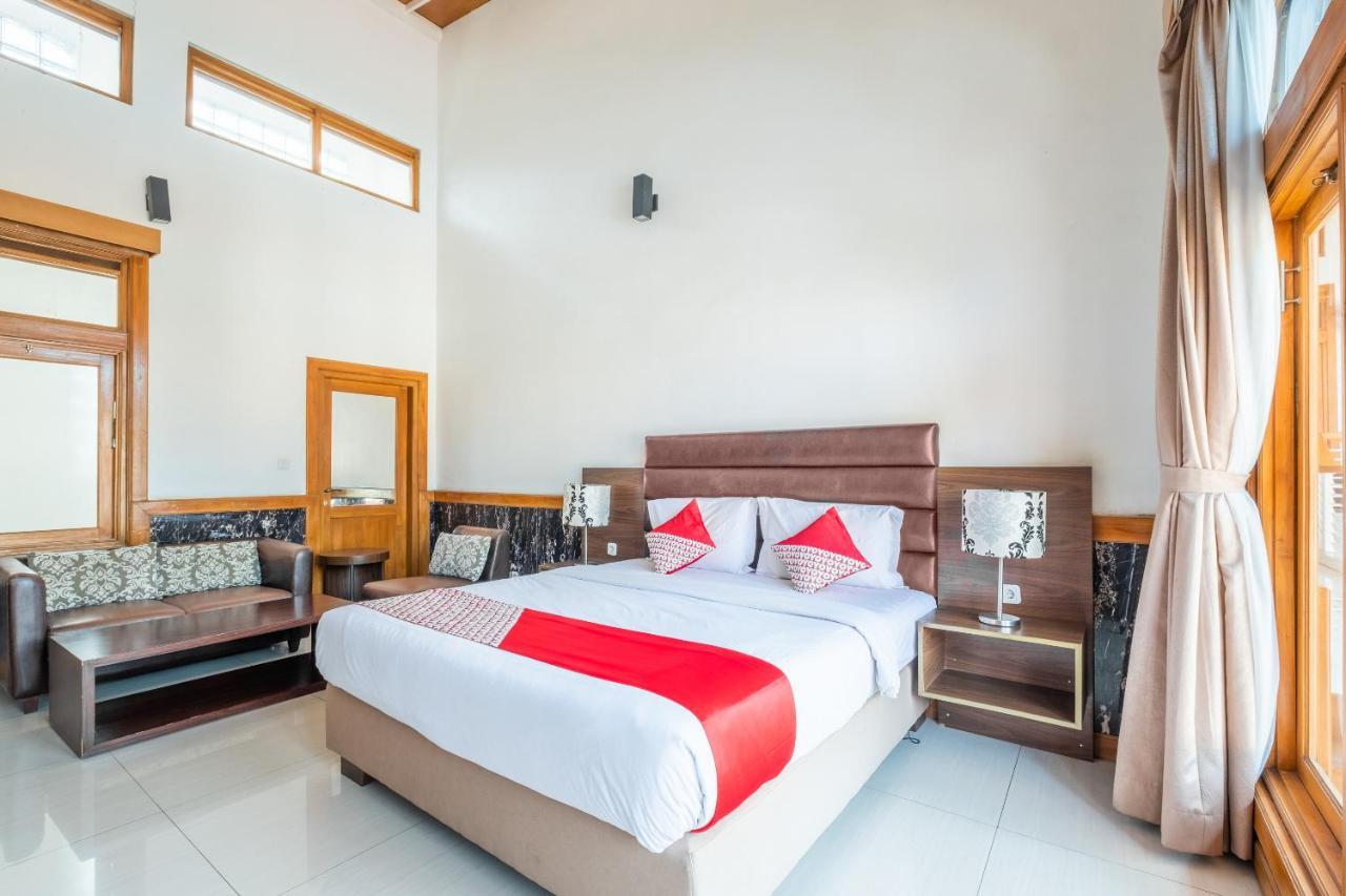 Oyo 1210 Nice Guesthouse Bandung Exterior foto